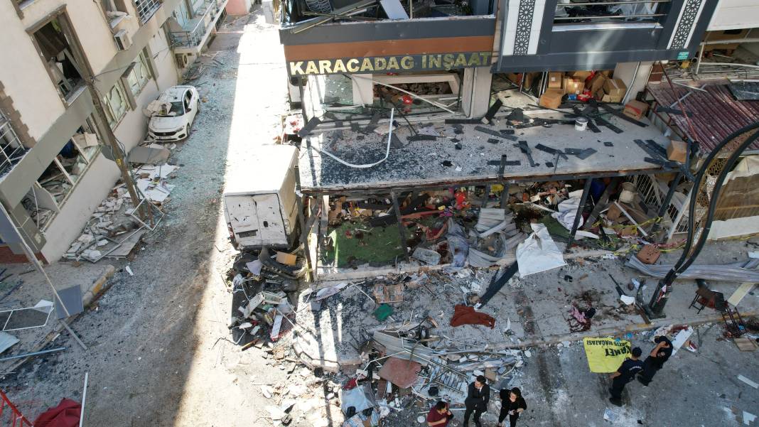 İzmir’deki faciada kahreden detaylar: Kimi kendine ayakkabı bakıyordu kimi pazara gidiyordu 44
